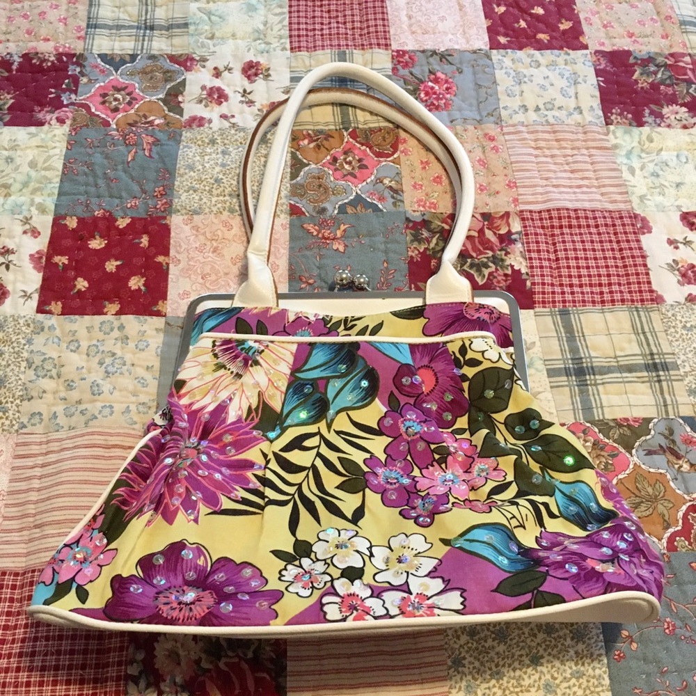 Flowered handbag with sequined embellishments